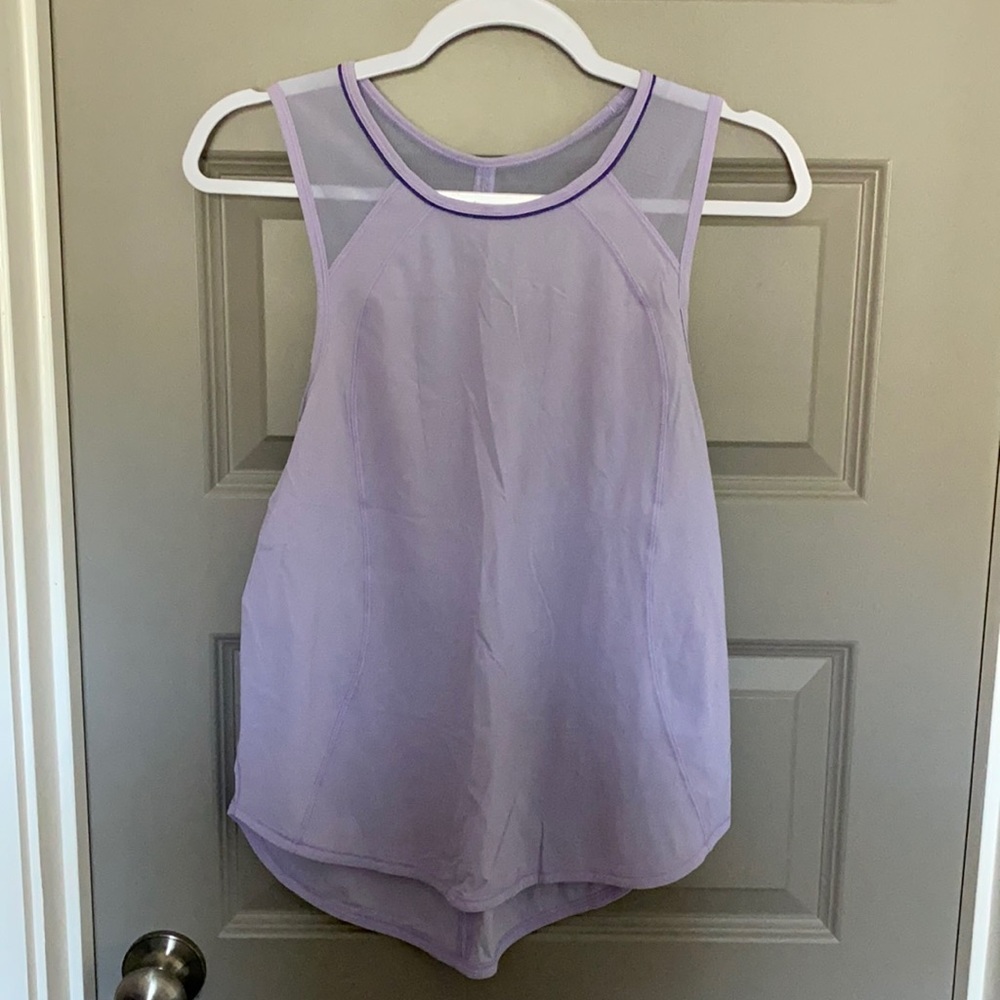 Light purple lululemon tank